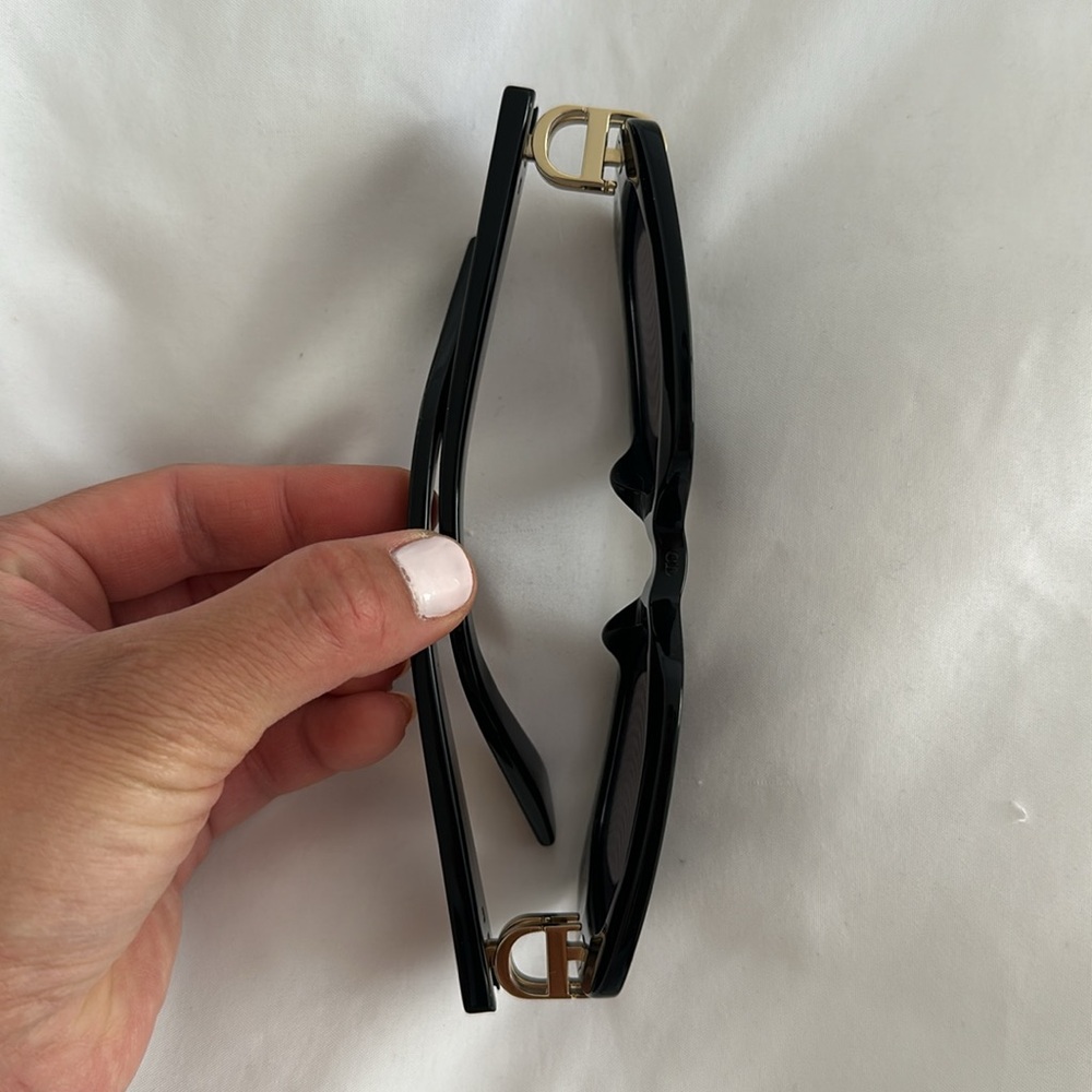 Christian Dior Sunglasses - Picture 9 of 11